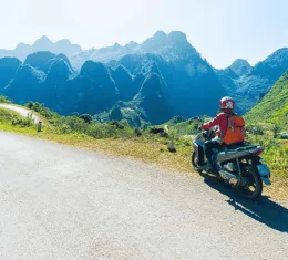 La boucle Ha Giang est l'un des itinéraires à moto incontournables du Vietnam.
